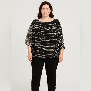 Travelers by Chico’s Black & White Abstract Print Top Size 2 (L) AA10